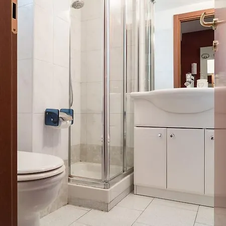 普利纽斯公寓 *